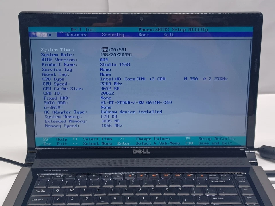 Laptop Dell Studio 1558 i3-M350 4 GB sin HD Foto 2 de 4