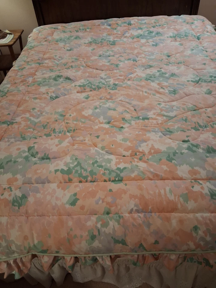 Edredón reversible acuarela pastel con volantes WAVERLY/Fieldcrest usado en excelente estado Foto 2 de 4