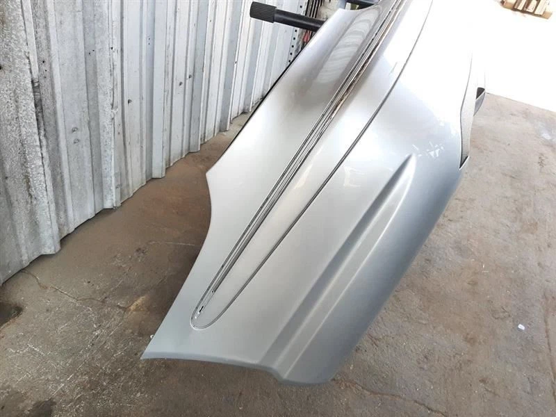 Mercedes 209 CLK550 Rear Bumper AMG Sport Type 2098855725 Foto 4 de 4