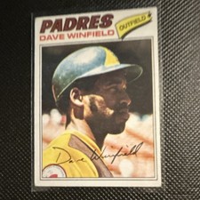 Topps 1977 - Dave Winfield #390 San Diego Padres Baseball Card