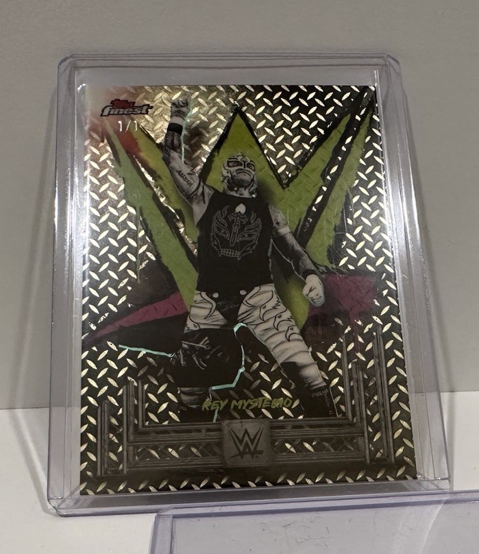 2025 Topps Finest WWE Rey Mysterio Superfractor 1/1 One Of One #54