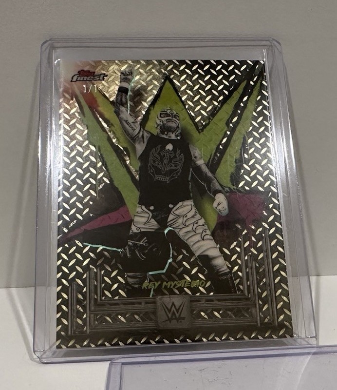 2025 Topps Finest WWE Rey Mysterio Superfractor 1/1 One Of One #54