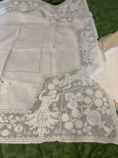 Vintage Hand Embroidered Italian Linen Tablecloth Exquisite Lace Decoration 48sq