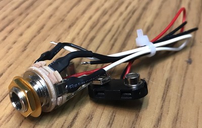 Prewired Switchcraft 12B (Gold) 1/4'' jack with 9-volt connector (EMG) NEW!