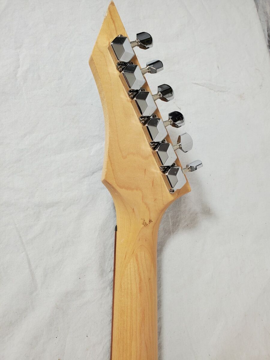 B.C. Rich Bronze Series Mockingbird Red Single Humbucker B.C. Rich Bronze Series Mockingbird Red Single Humbucker
