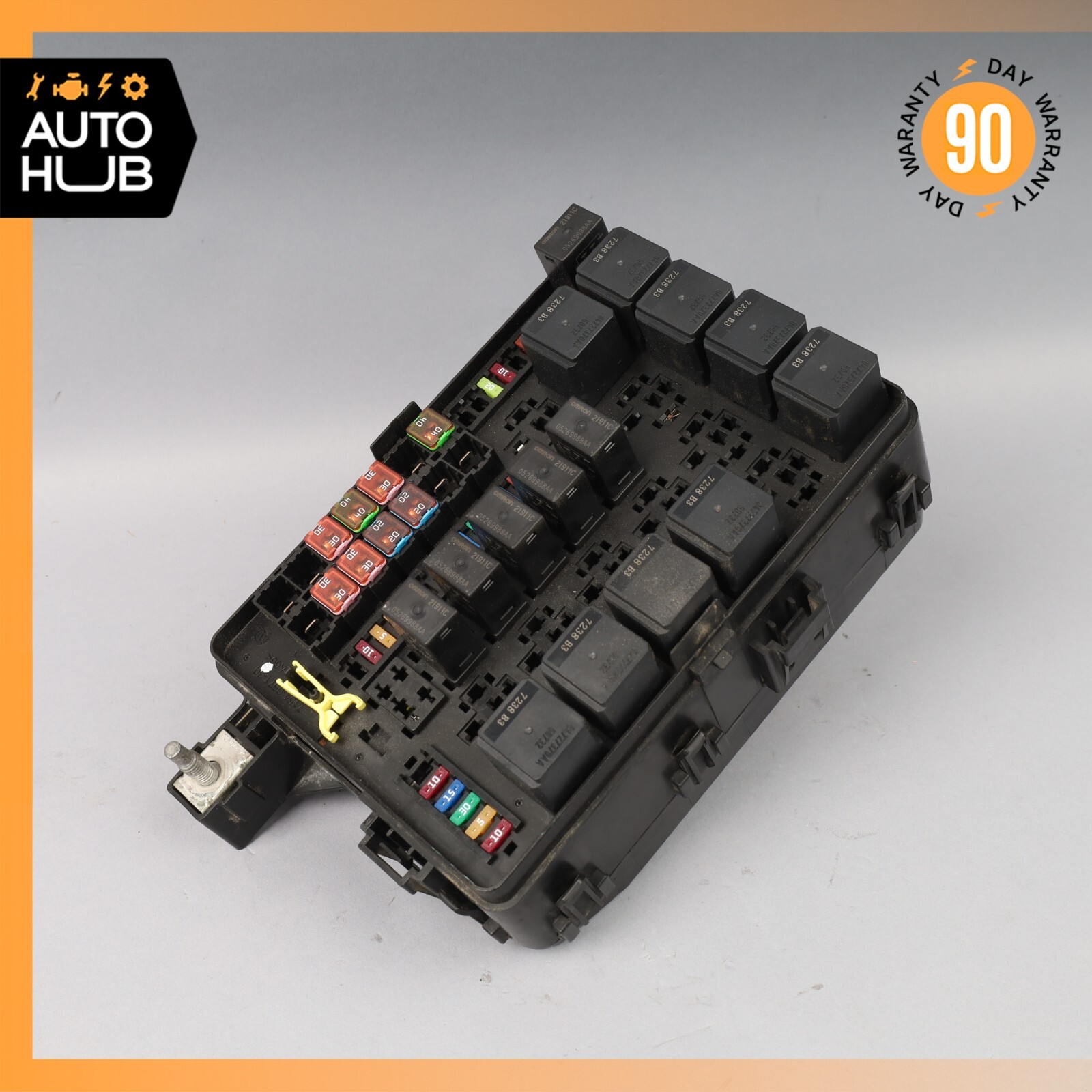 2018 Maserati Ghibli SQ4 M157 Relay Fuse Box Cut 670037817 OEM 41k