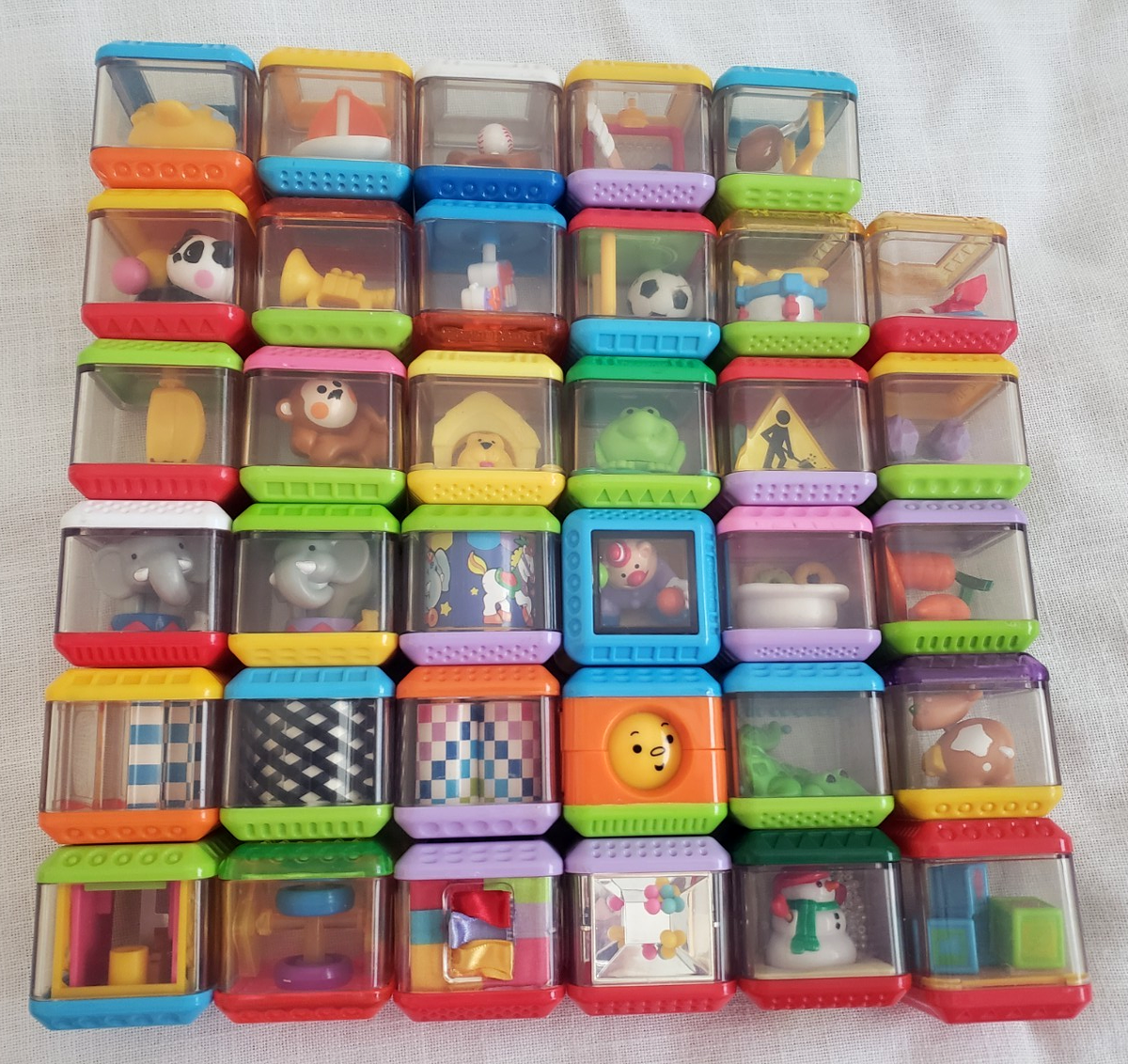 Vtg Fisher Price Peek a Boo 35 Block Sensory Sight Sound Touch