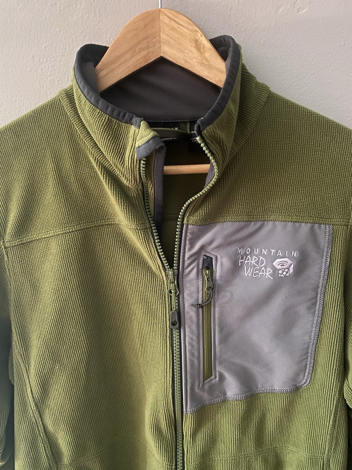 Mountain Hardware Green Full Zip Lightweight Jack… - image 2