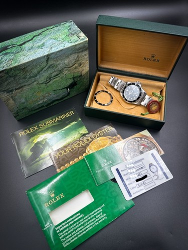 Rolex Submariner Tropical Dial 14060 1996 automatico 40 mm con scatola e libri - Foto 2 di 13