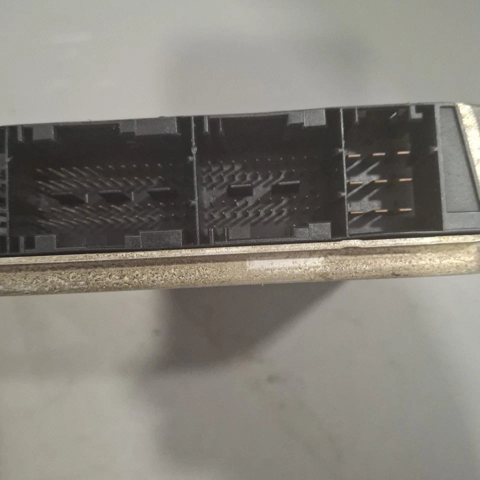 BMW 750i E66 2006-2008 ECM/ECU 0 261 209 076 Foto 3 de 4