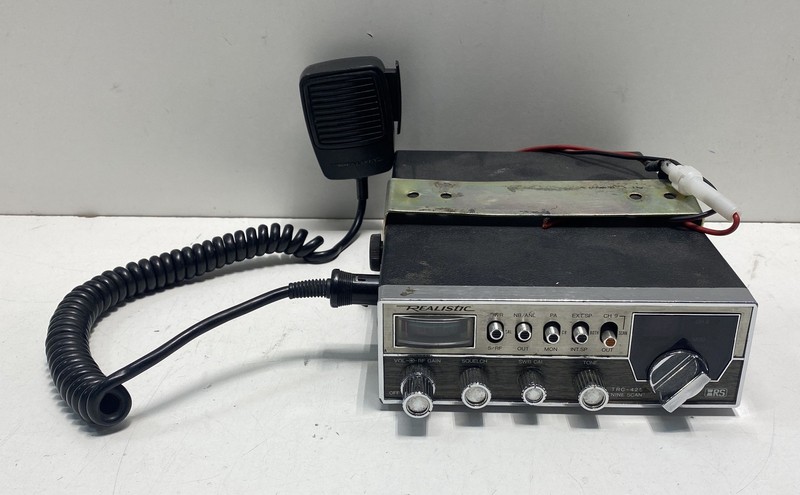Realistic TRC-425 Nine Scan CB Radio Transceiver Vintage Japan Parts or Repair