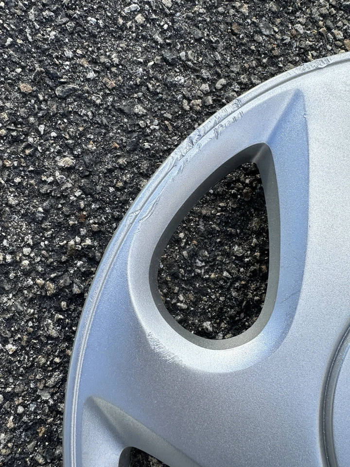 "Cubierta de rueda tapacubos Toyota Camry LE V6 1997-1999 15"" 42621-AA040 bonita". Reparación Foto 4 de 4