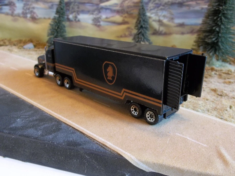 Movie Trucks - Matchbox - Knight Rider Truck - Kenworth - 1/80 Scale - Image 4 of 4