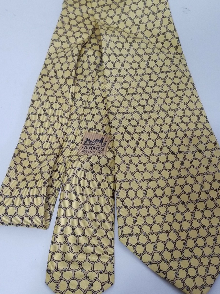 エルメスのバンルク Men's Authentic Hermes Paris Yellow Silk Neck Tie Made in
