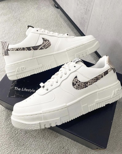 nike pixel all white