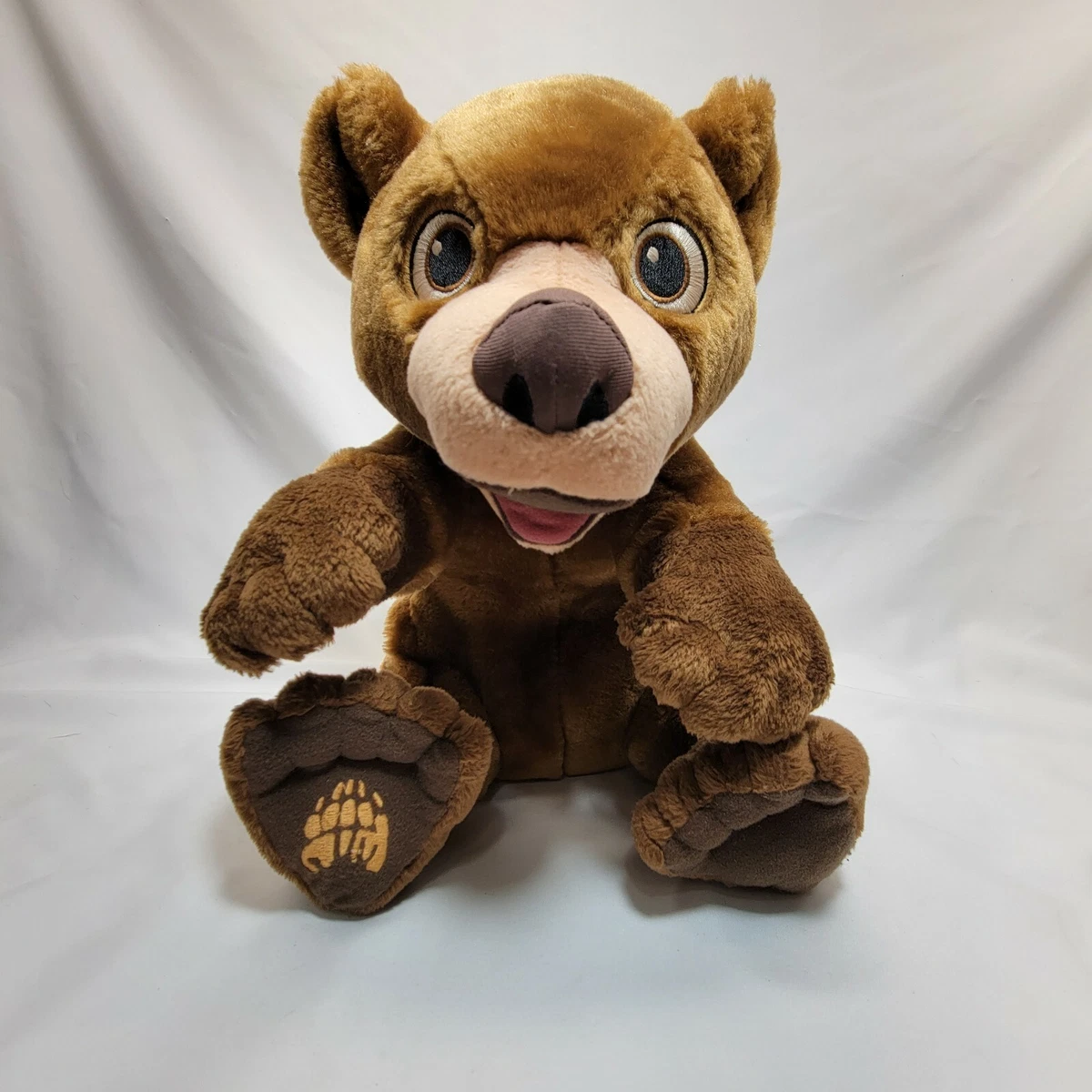 Interactive store bear toy