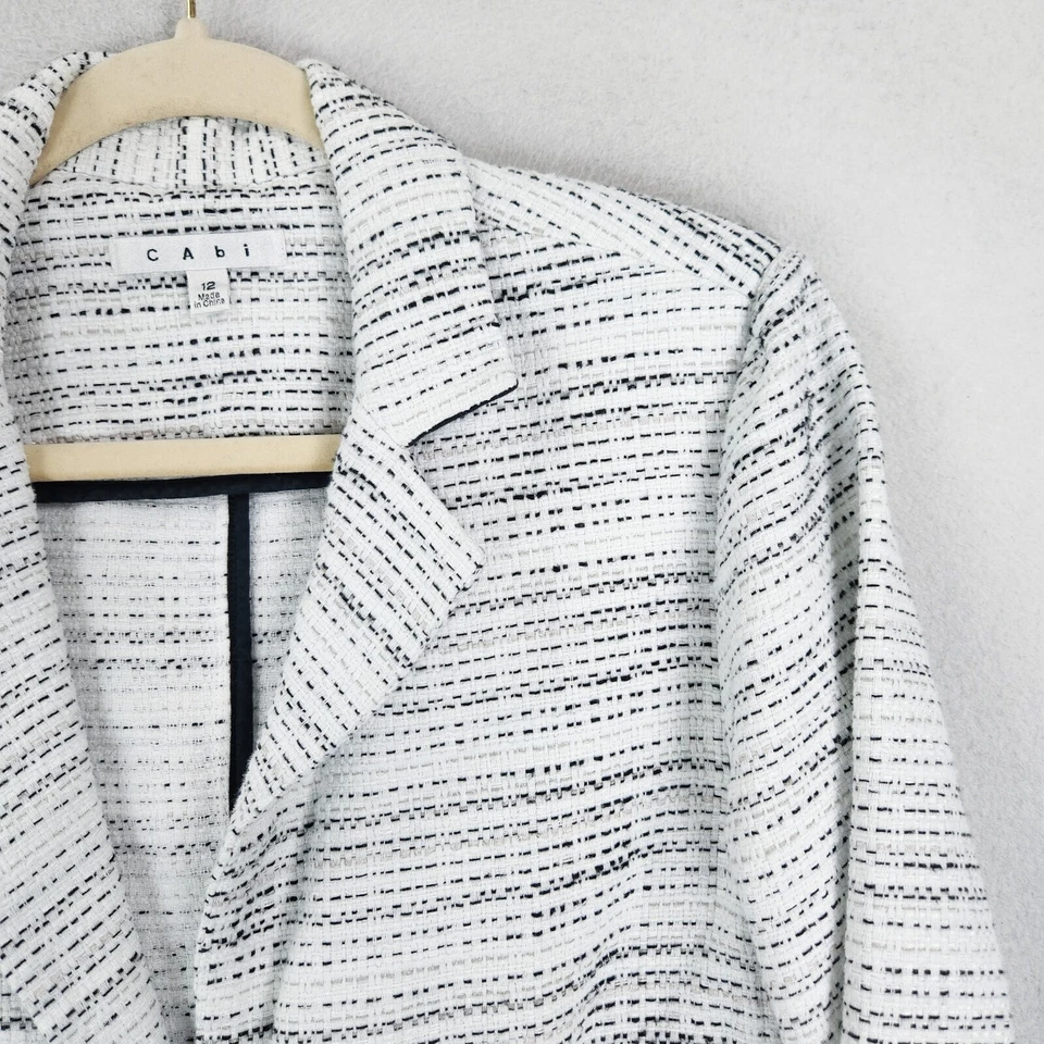 Jaqueta Cabi Feminina 12 Branca Preta Estática Tweed Único Dourado Botão Carreira Blazer - Imagem 2 de 4