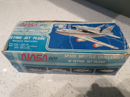 Vintage Nasa 905 Space Shuttle Challenger Flying Jet Plane - Picture 2 of 10