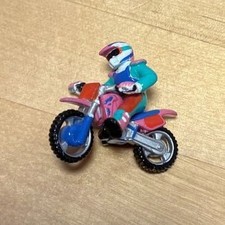 Bicicleta todoterreno, bicicleta rosa, mini coche, con ciclista, Showa retro, vintage