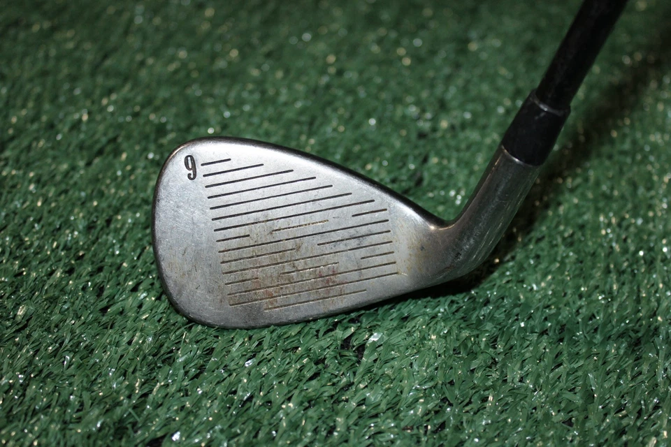 Acer XP 905 9 Iron Undercut Gravity Lamkin Grip destro - Imagem 2 de 4