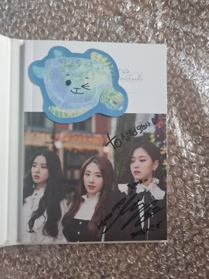LOONA Fan Sign Event HEEJIN HYUNJIN HASEUL Album Autographed Hand