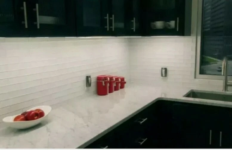 GE 24 in. LED Under Cabinet Premium Convertible - Dim to Warm 38840  - Image 4 of 4