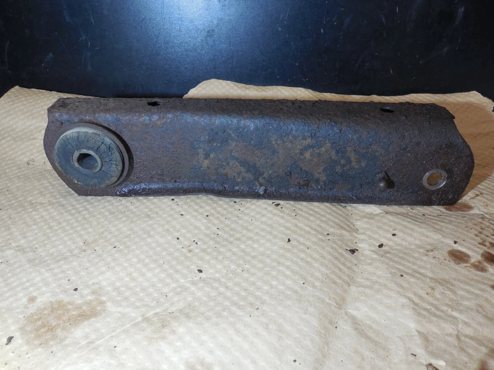 Brazo de control superior trasero derecho pasajero 87-92 Cadillac Brougham Caprice Foto 2 de 4