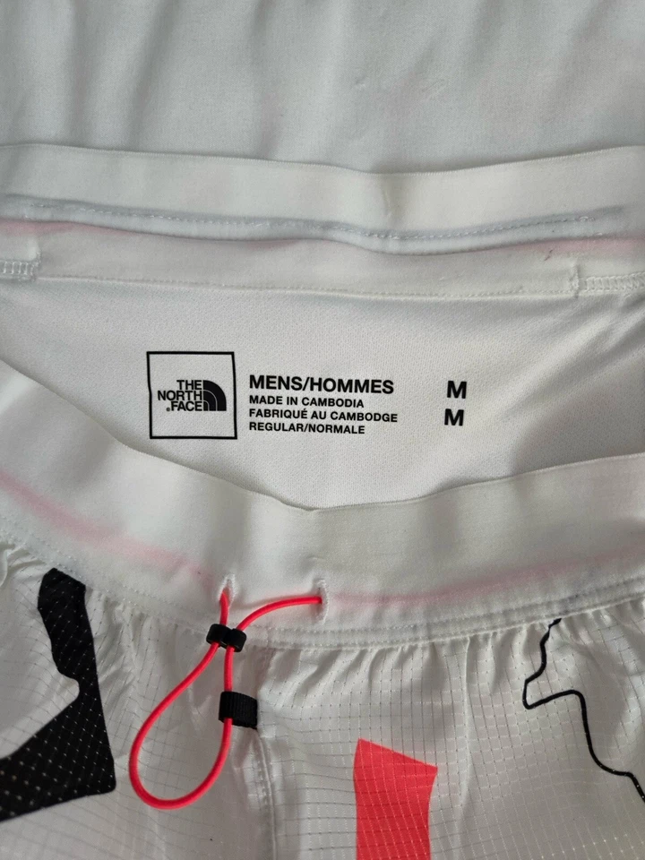 Pantalones Cortos The North Face Extra Pequeños Blancos Trail Maps Elásticos Espera Bolsillo con Cremallera Foto 3 de 4