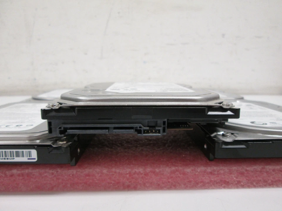 Lot of 5 Seagate Various Model 3.5mm 500GB HDD Thin Drives - Image 2 of 4