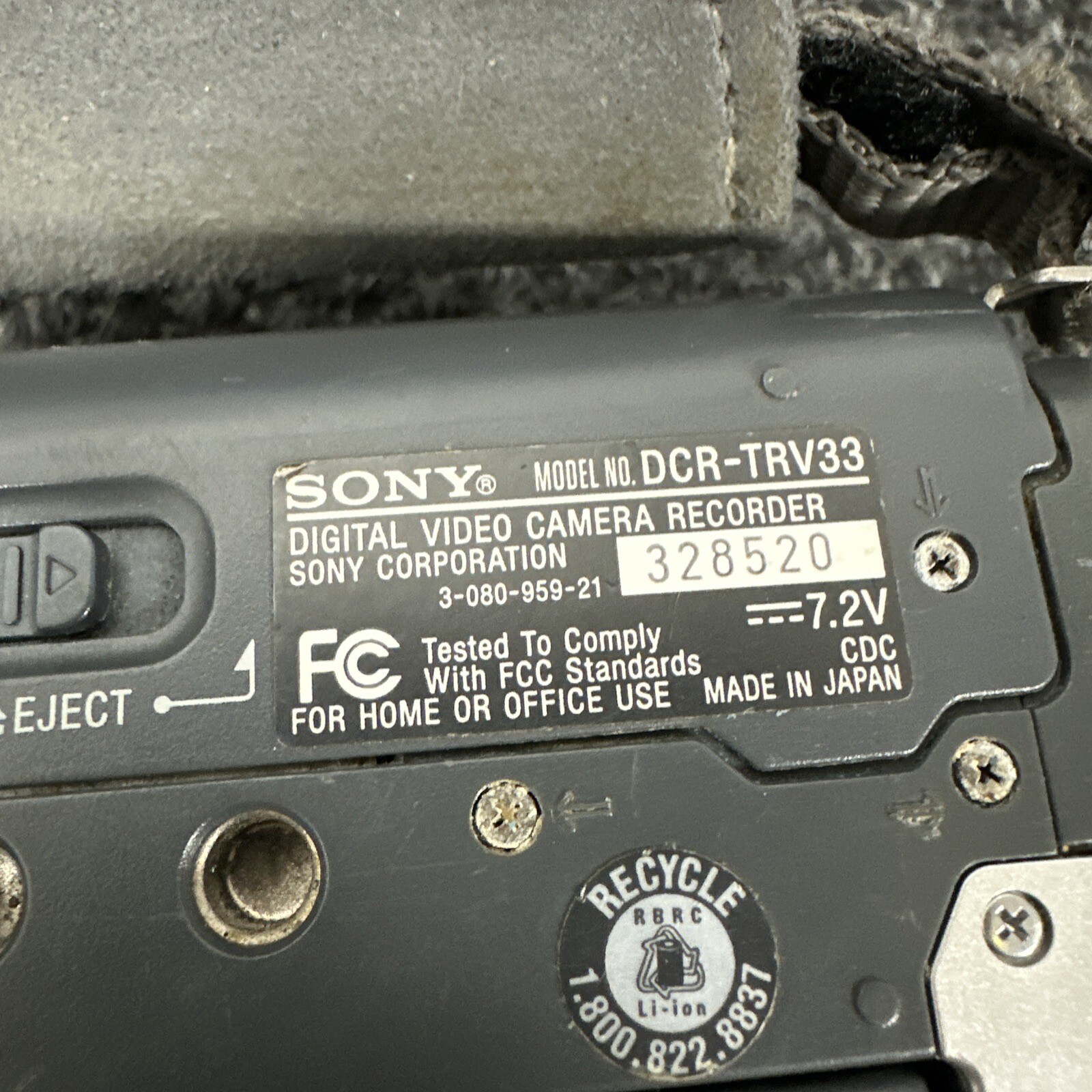 Sony Handycam DCR-TRV33 Silver MiniDV Camcorder with 10x Optical Zoom Untested