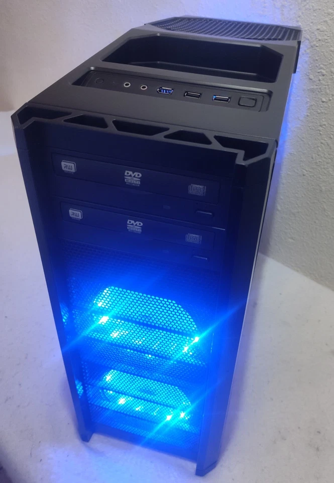 PC de escritorio retro para juegos Antec 900 Windows Xp Asus ROG i7 1ª GeForce GTX 760 3 GB Foto 3 de 4