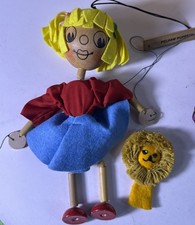 PELHAM PUPPETS MARLBOROUGH WILTS WOODEN HEAD GIRL MARIONETTE IN BOX