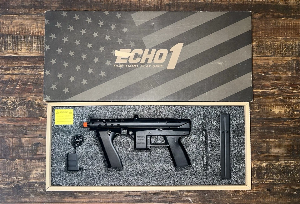 Paquete de 8 pistolas y accesorios de airsoft Foto 4 de 4