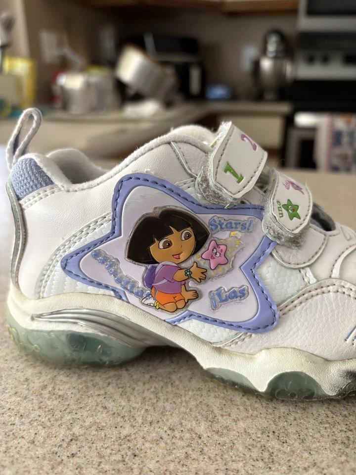 2005 Dora la Exploradora y Botas Púrpura y Blanco Estrellas Zapatos Talla 10 Foto 4 de 4