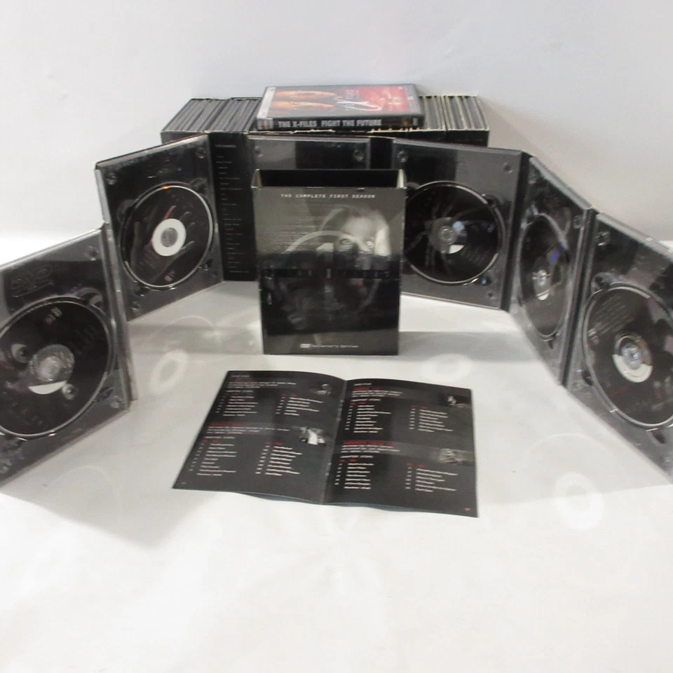 X-Files Complete Collectors Edition DVD Seasons 1-9 & Movie Fight Future Extras - Image 3 of 4