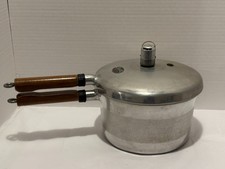 OLLA PRESTO 4412 12 QT Olla a Presión Manijas de Madera con 2 Jigglers y Estante