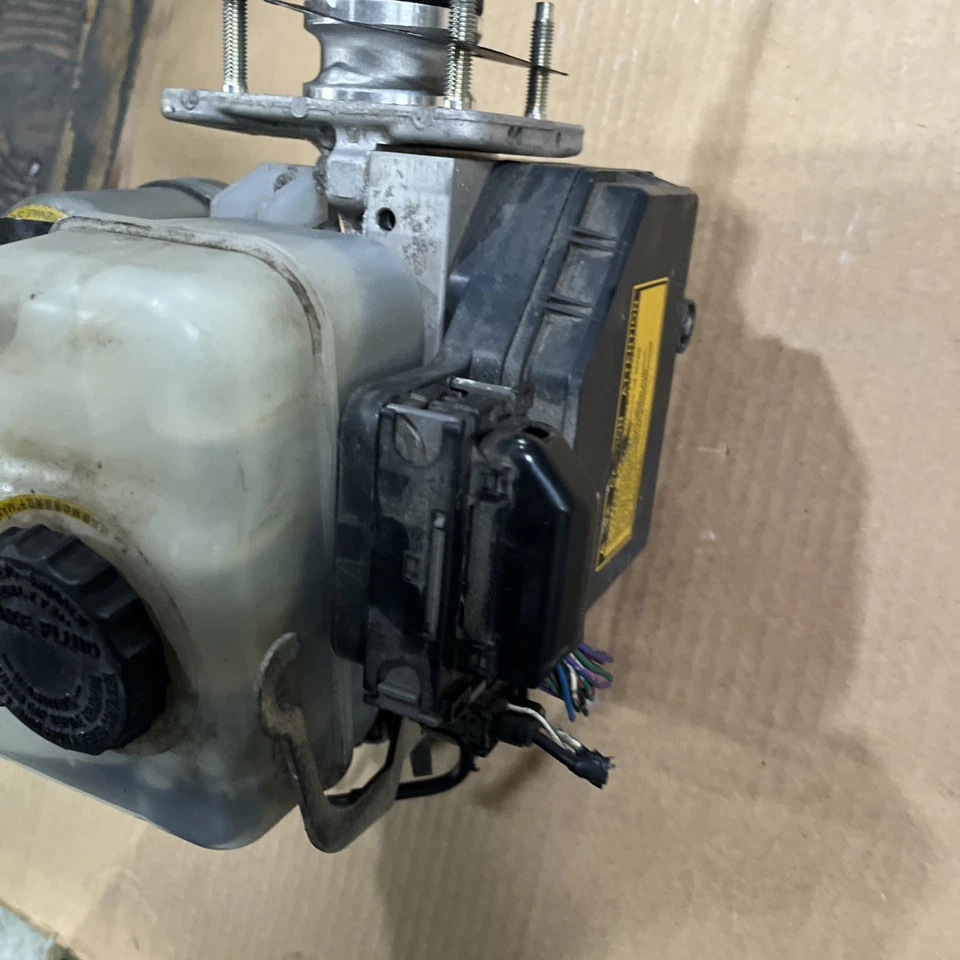 Lexus GX460 2010 ABS bomba de freno antibloqueo y refuerzo de freno OEM Foto 4 de 4