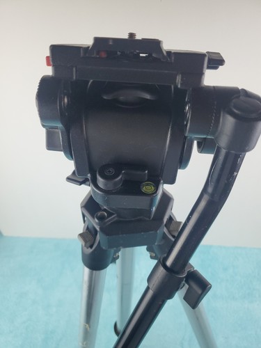 Manfrotto Bogen 3021 Tripod w/501 Fluid Head Made in Italy 3433 - Picture 11 of 24