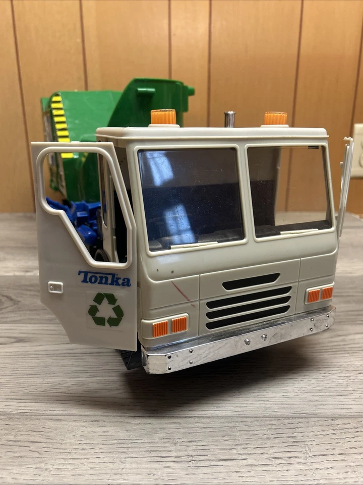 Camión de basura Hasbro Tonka Go Green 2008 24" con luces y sonidos Foto 3 de 4