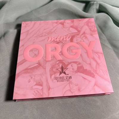 Jeffree Star Cosmetics Mini Orgy Eyeshadow Palette Glass Wet Shimmer