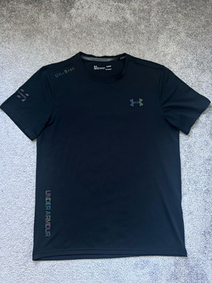 Under Armour HeatGear Threadborne Herren T-Shirt fitted atmungsaktiv M schwarz