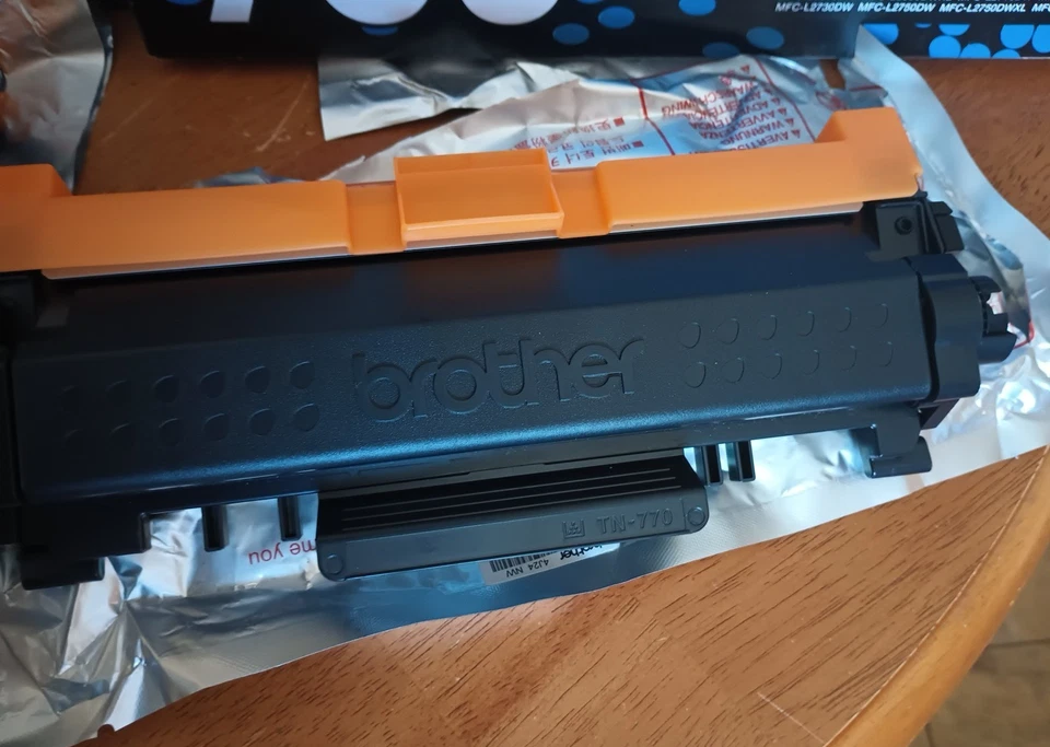 3 cartuchos de tinta vacíos para impresora láser Brother TN 760 con cajas. Envío GRATIS Foto 3 de 4