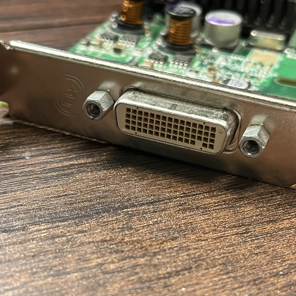 DELL ATI RADEON X600 128MB PCI-E SMALL FORM FACTOR GRAPHICS CARD 102A6290100 - Image 4 of 4