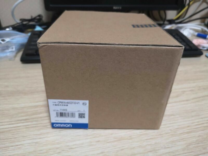 1PC Omron PLC CPM1A-40CDT-D-V1 CPM1A40CDTDV1 In Box NEW