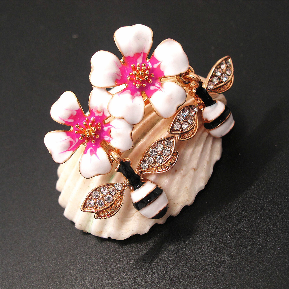bee様へ♥5/18 プルズ New Rose Enamel Cute Flower Bee Insect Crystal Holiday gifts Charm