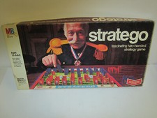 Stratego Classic board Game of Strategy 1977 Milton Bradley Complete