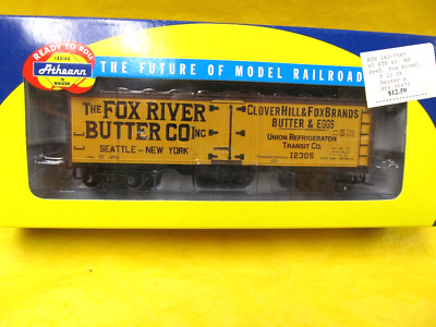 Athearn HO 7585  Fox River Butter Co is New in Box