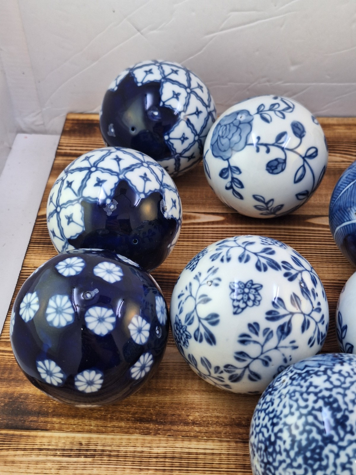 Lot Of 12 Vintage 4" Blue White Chinoiserie Carpet Balls Center Piece 10.5" Bowl