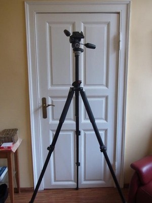 Manfrotto 055 Alu-Stativ mit XPRO B  mit 3 Wege-Kugelkopf 804 RC 2