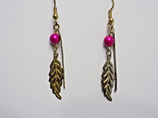 EARRINGS - VINTAGE SILVER TONE FEATHER PIERCED EARRINGS